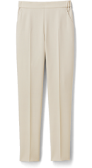 テーパードパンツ